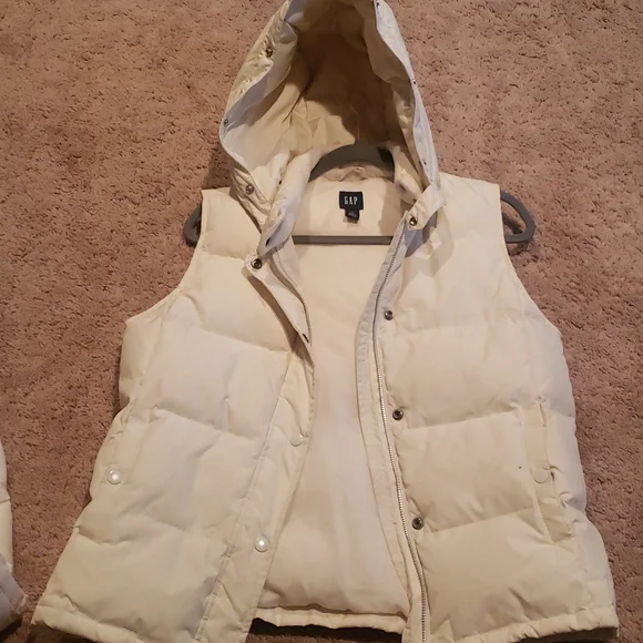 Vest Gap - Picture 5 of 6